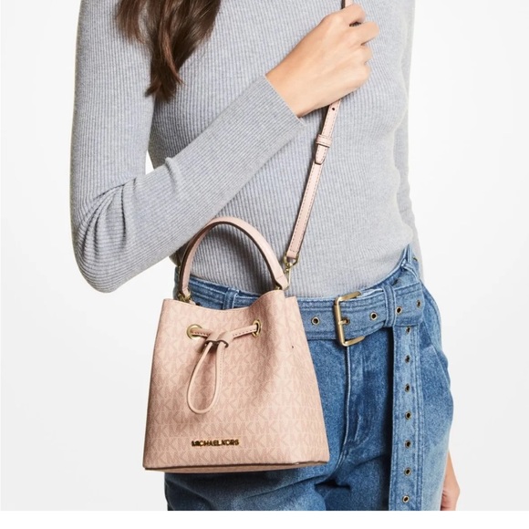 Michael Kors Bags New Michael Kors Suri Small Bucket Crossbody Bag